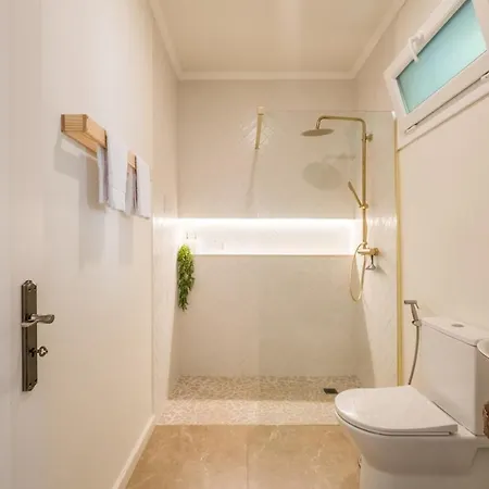 Cozy With Jacuzzi - Near The Airport * Ponta Delgada