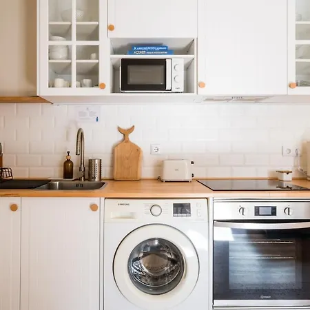 Cozy With Jacuzzi - Near The Airport * Ponta Delgada