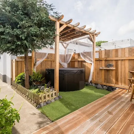 Cozy With Jacuzzi - Near The Airport