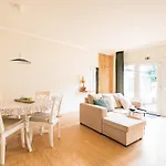 Cozy With Jacuzzi - Near The Airport * Ponta Delgada