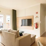아파트 Cozy With Jacuzzi - Near The Airport Ponta Delgada
