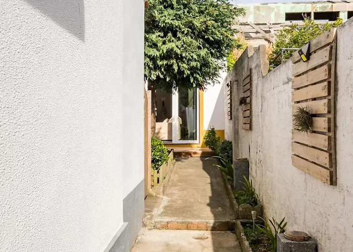 아파트 Cozy With Jacuzzi - Near The Airport *