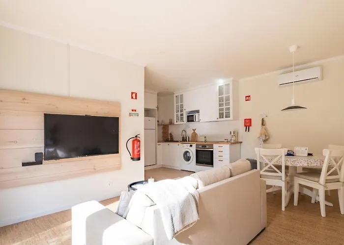 아파트 Cozy With Jacuzzi - Near The Airport Ponta Delgada