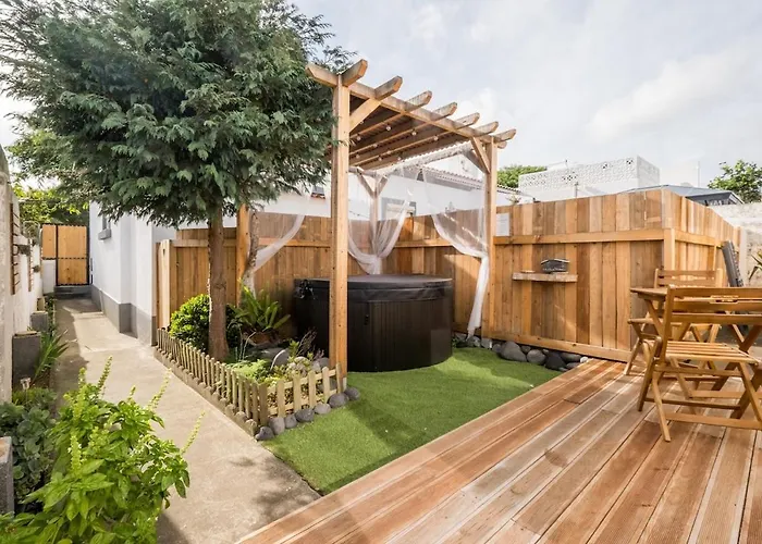 Cozy With Jacuzzi - Near The Airport