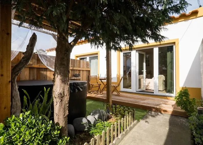 Cozy With Jacuzzi - Near The Airport